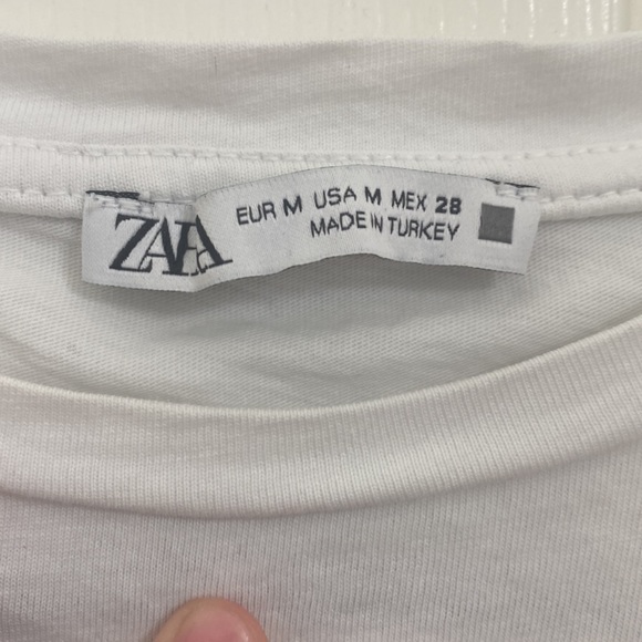 Zara Graphic T-Shirt - Picture 2 of 4